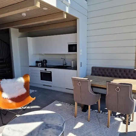 Apartamento Naava Loft 303 - Kaksikerroksinen Lasiseinaehuoneisto Jaervinaekoealalla *