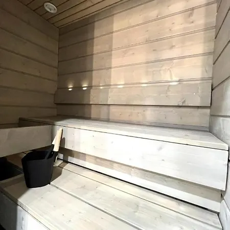 Apartamento Naava Loft 303 - Kaksikerroksinen Lasiseinaehuoneisto Jaervinaekoealalla