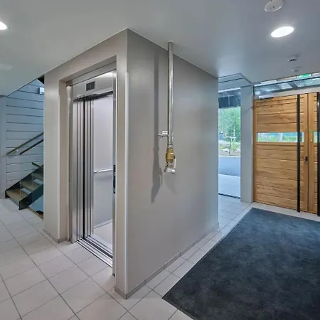 Naava Loft 303 - Kaksikerroksinen Lasiseinaehuoneisto Jaervinaekoealalla Apartamento