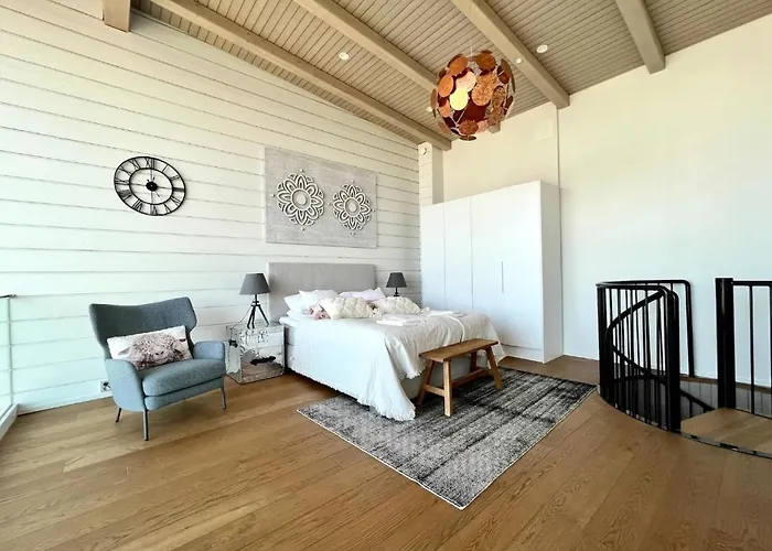 Naava Loft 303 - Kaksikerroksinen Lasiseinaehuoneisto Jaervinaekoealalla Apartamento Ähtäri