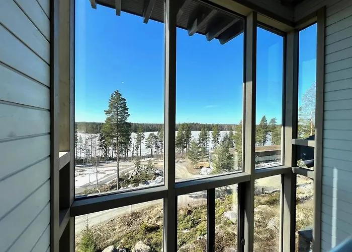 Naava Loft 303 - Kaksikerroksinen Lasiseinaehuoneisto Jaervinaekoealalla *